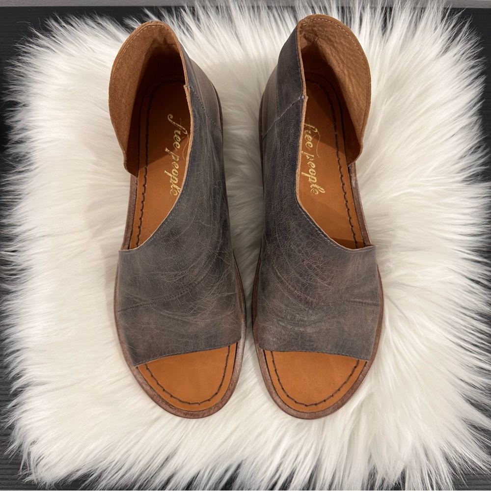 🩶✨ FREE PEOPLE MONT BLANC Gray Leather Flats Size 37